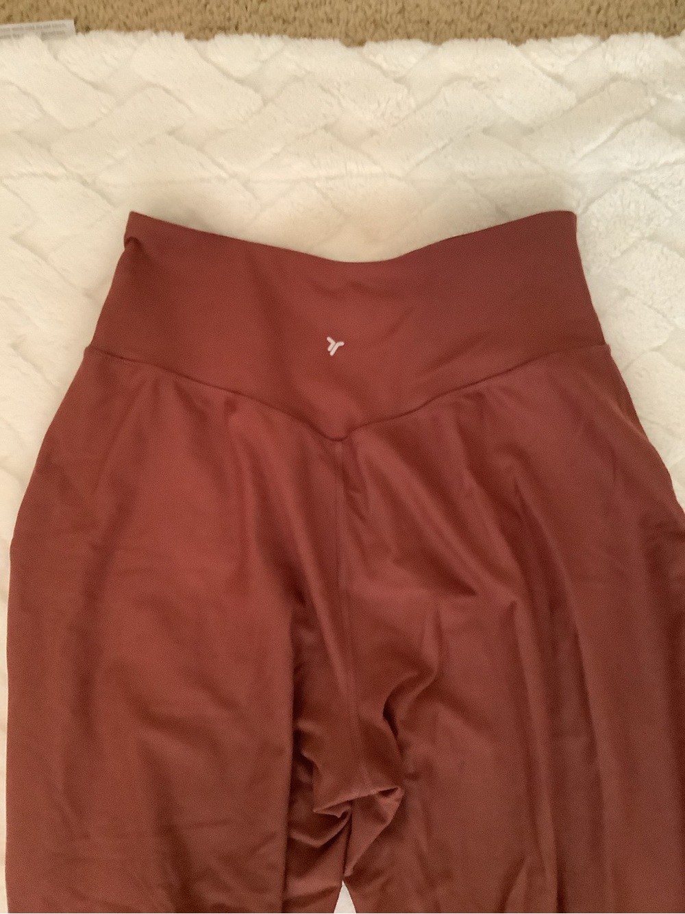Old Navy Active High-Rise Jogger in Rust Brown - Picture 9 of 10